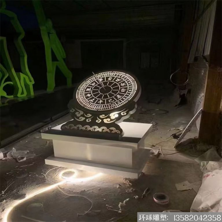 不锈钢指南针雕塑6